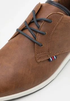 Pier One Sportieve Veterschoenen -Pier One Winkel 0c2e6eb37336427d88e64335d52c7be6 scaled