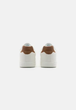 Pier One Sneakers Laag - White 8 Pier One Sneakers Laag - White -Pier One Winkel 0d68a4c32b96494b83f0888dc073cae5 scaled