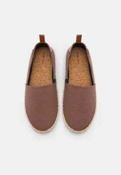 Pier One Unisex - Espadrilles - Brown -Pier One Winkel 31da881e18bf49df90b20d8e283884c8 scaled
