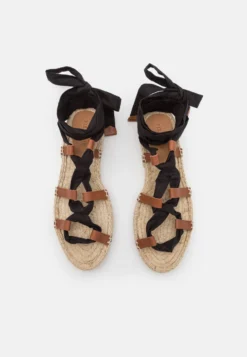 Pier One Leather - Sandalen Met Plateauzool - Black 11 Pier One Leather - Sandalen Met Plateauzool - Black -Pier One Winkel 33efe5963cca4c438680977f9fb9581d scaled