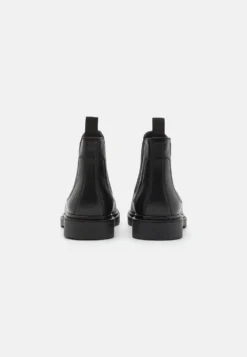 Pier One Leather - Korte Laarzen - Black -Pier One Winkel 38fceb26209f4f8e8e56a5d89f6e46d5 scaled