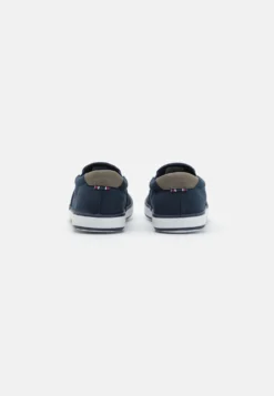 Pier One Unisex - Sneakers Laag - Dark Blue -Pier One Winkel 6ef35402e6874213ab2a07f1503526e4 scaled