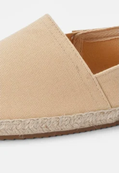 Pier One Rena Espadrille Unisex - Espadrilles - Beige -Pier One Winkel 7bf9f79cf7ad4df8a90b17f86d74fca8 scaled