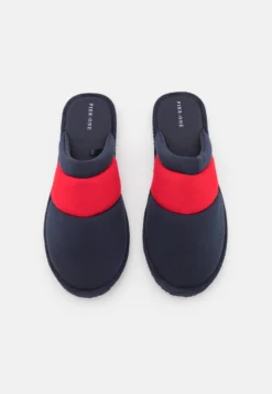Pier One Unisex - Pantoffels - Dark Blue/Red -Pier One Winkel 8af2b4cf7cb544169d42982a9f3ccda1 scaled