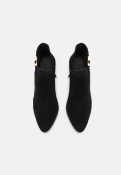 Pier One Leather - Korte Laarzen - Black -Pier One Winkel ac0e8a9e2f444ed7b2bb2294947141ff scaled