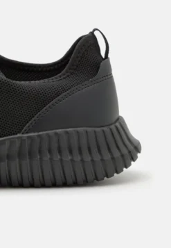 Pier One Sneakers Laag - Black 11 Pier One Sneakers Laag - Black -Pier One Winkel da21a0204b9943a1b0a5be03e6d2430f scaled