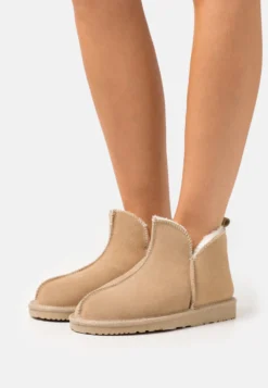 Pier One Leather- Pantoffels - Beige