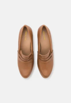 Pier One Leather- Klassieke Pumps - Cognac -Pier One Winkel fcd2bc864a5344e7bcbe7e3ab8a6374e scaled